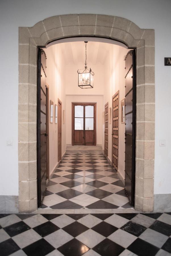 Gatu Premium Apartamento Palacio Oneto Con Jardin Privado " Preferente Mayores De 25 Anos Y Familias " Эль-Пуэрто-де-Санта-Мария Экстерьер фото